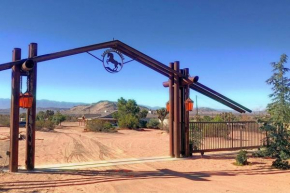 Private Gated Ranch on 5 Acres, modern and secure
